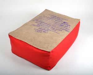 LILOKAWA_COUSSIN_SOL_ROUGE